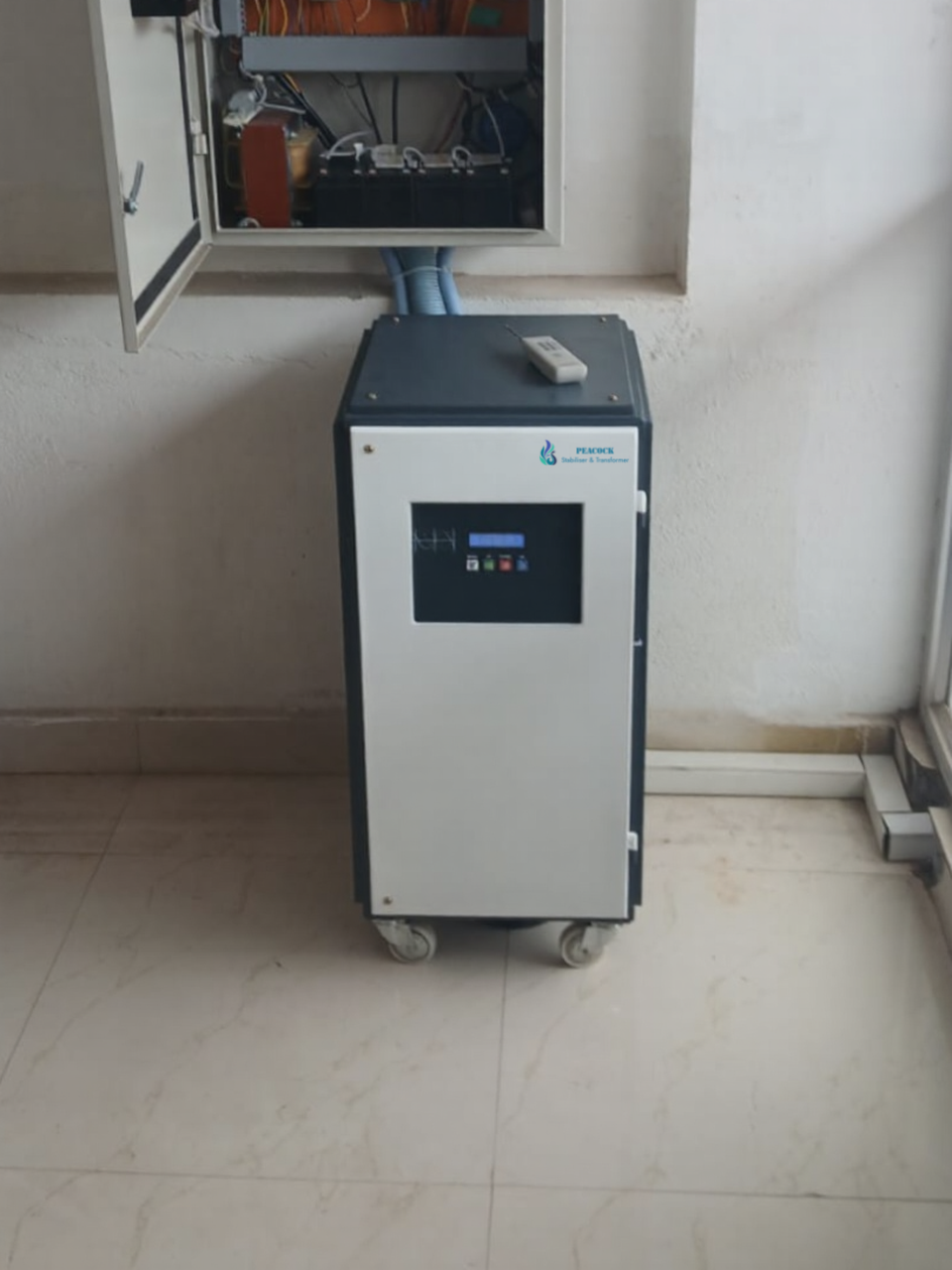 Three Phase Servo Stabiliser View 4